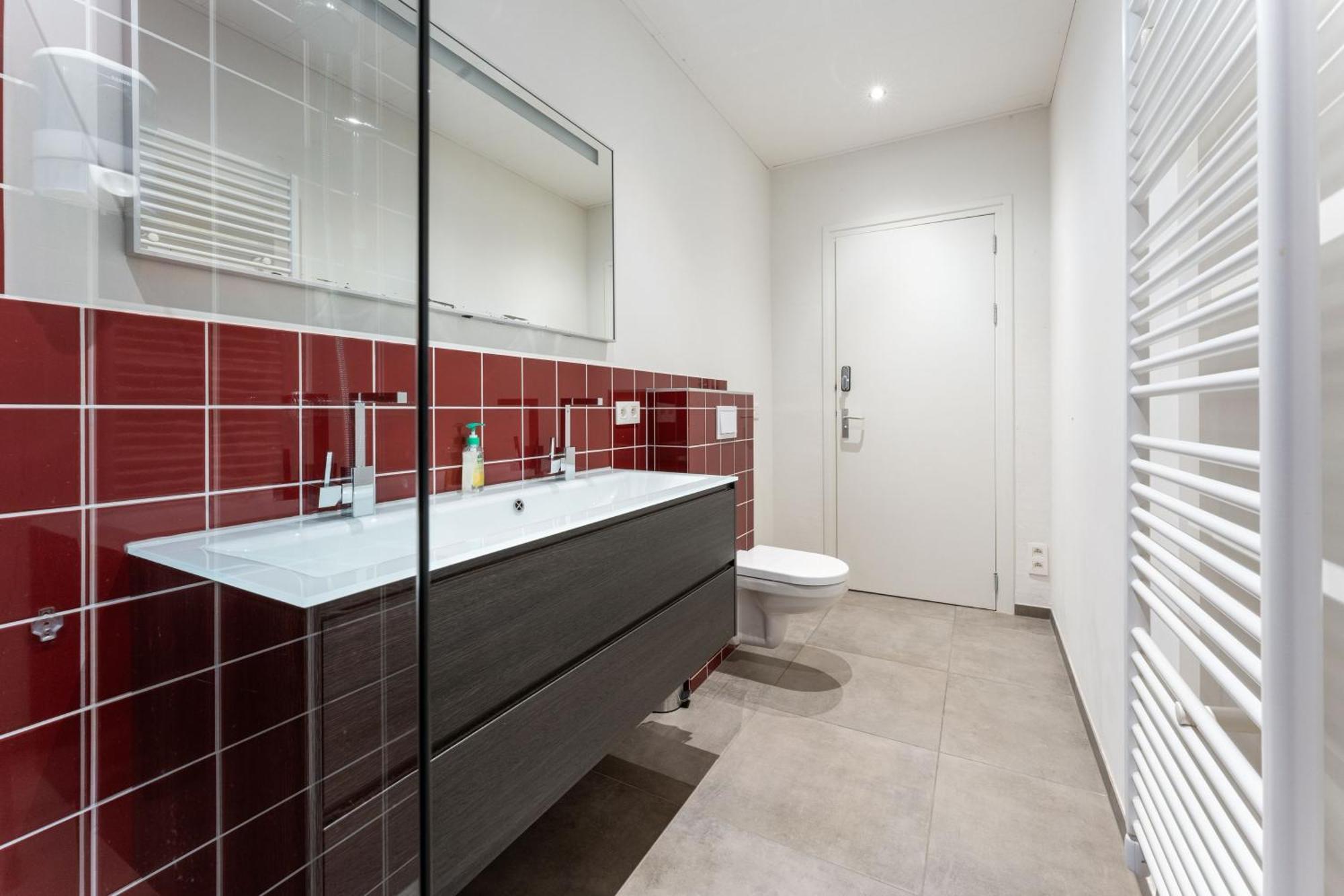 ברוז' Lake Suites מראה חיצוני תמונה